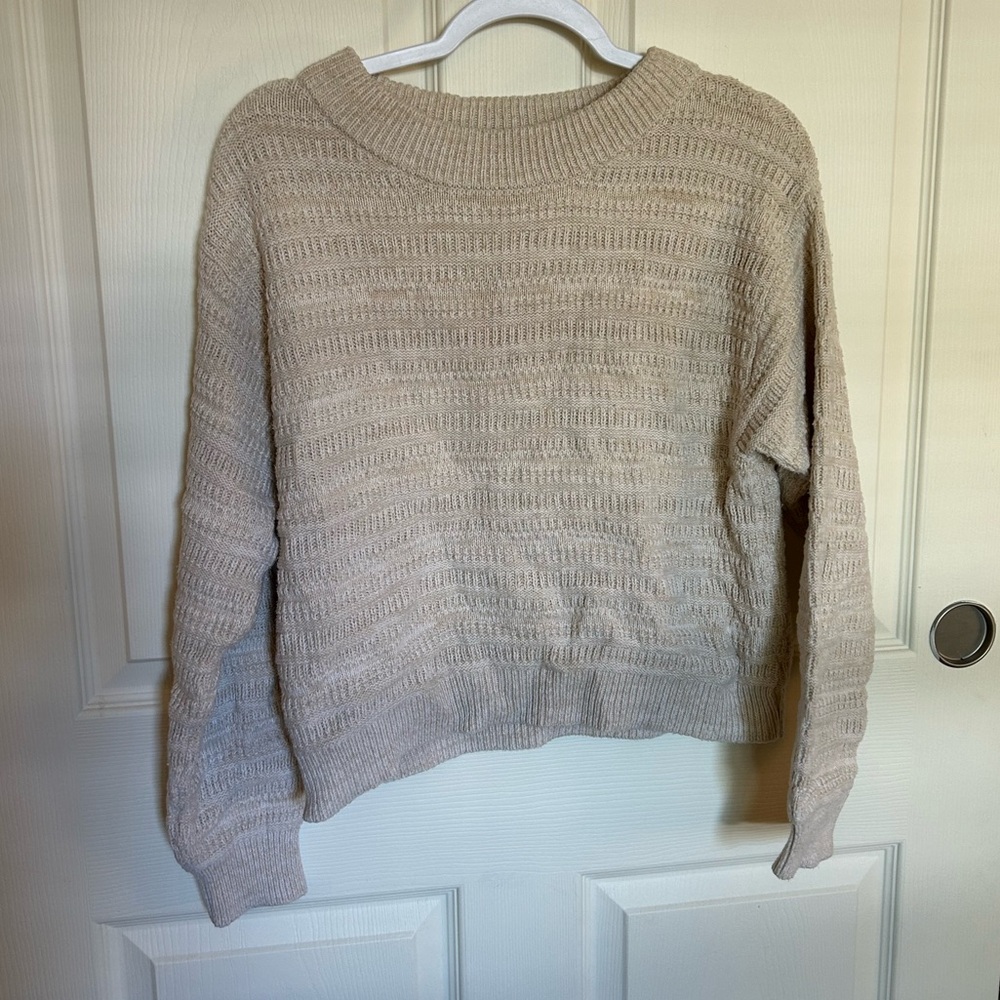 Universal Thread oatmeal long sleeve knit sweater